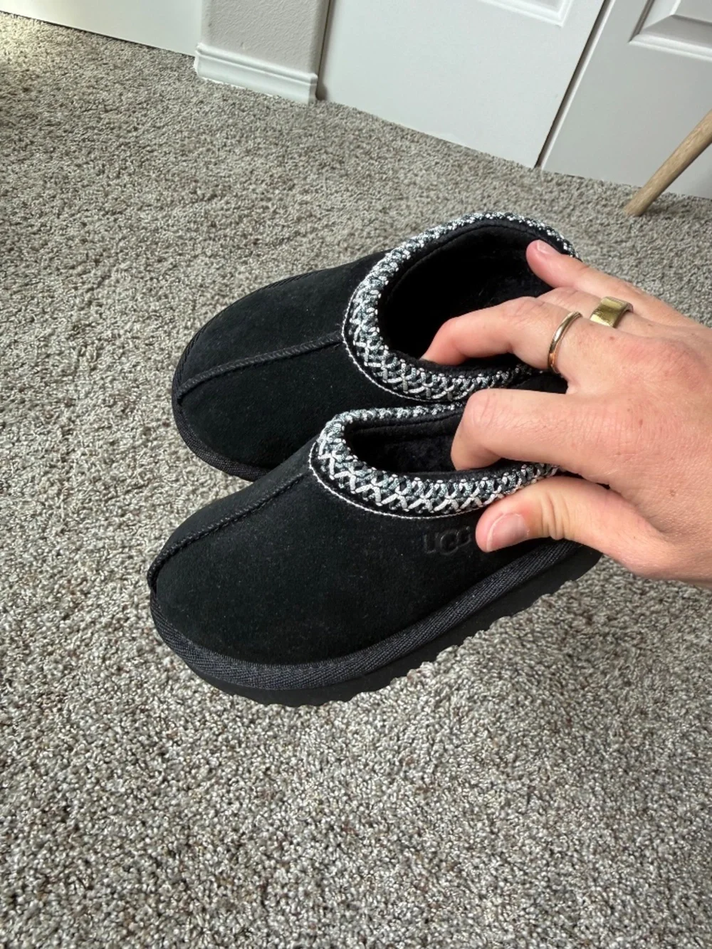 Toddler Ugg Slippers Size 7